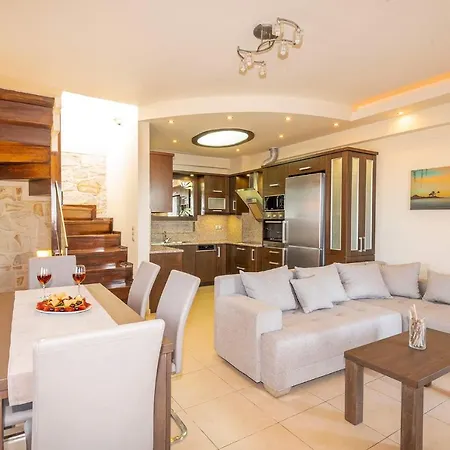 Tatil Evi Fortezza Side